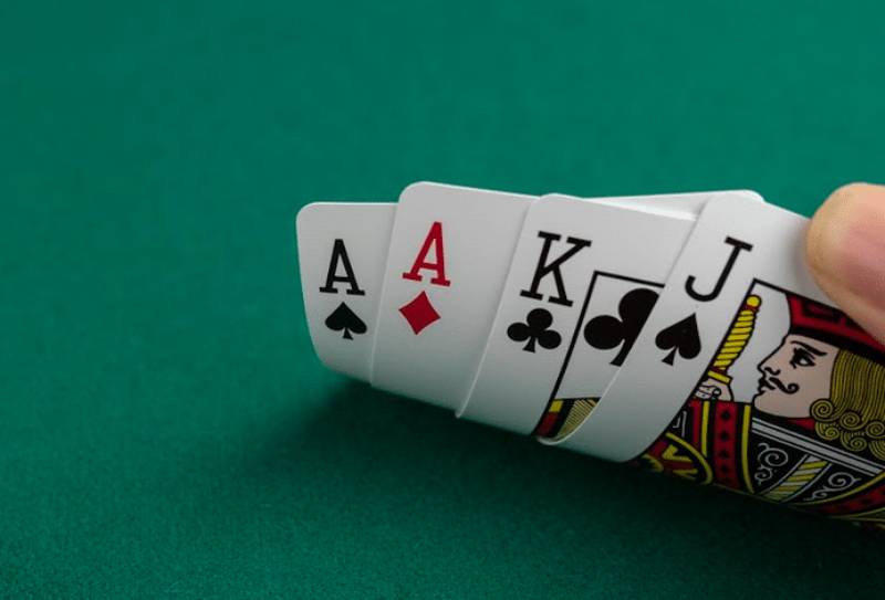 Luật Chơi Omaha Poker – Hướng Dẫn Chi Tiết Từ A Đến Z 5 Chọn bài tẩy mạnh ngay từ đầu